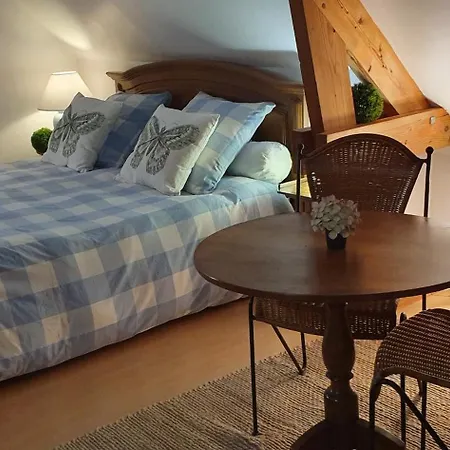 Δωμάτια σε οικογενειακή κατοικία Maison Des Hortensias *